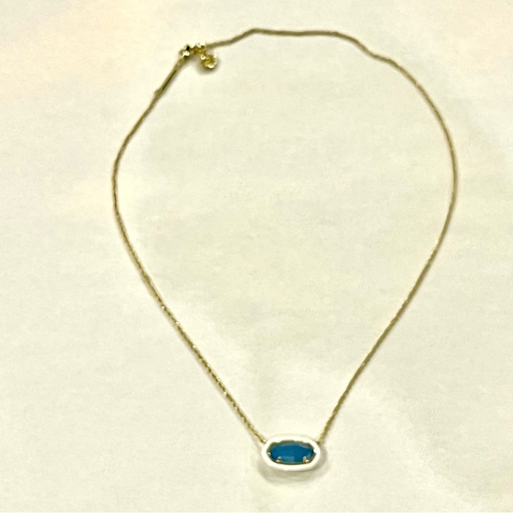 Kendra Scott Elisa Enamel Blue Periwinkle and Gold Pendant Necklace - Picture 2 of 2